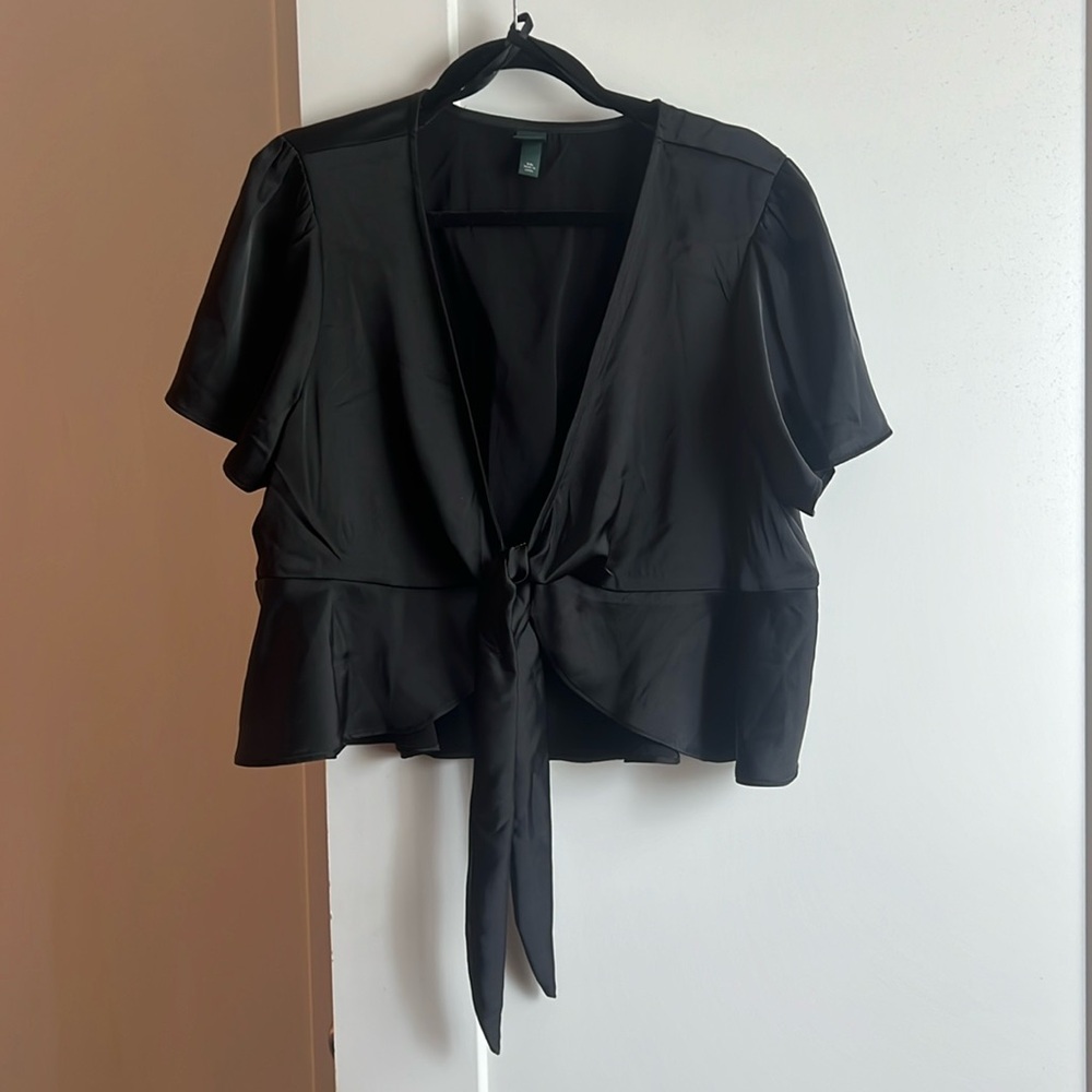 Black tie top